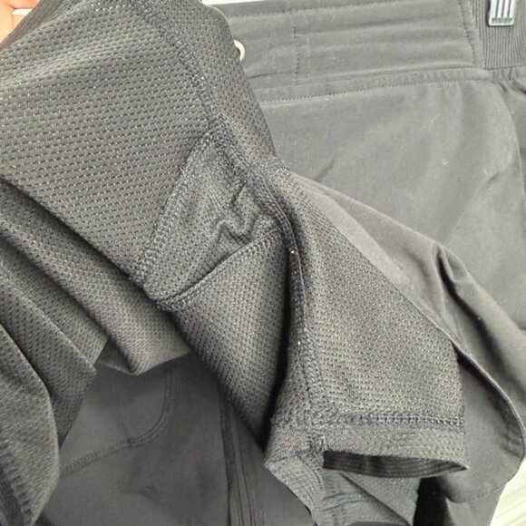 Athleta Women’s Black Workout Mini Skirt with Drawstring & Built in Shorts - Picture 5 of 5